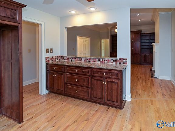 5th image of 317 Shady Ln