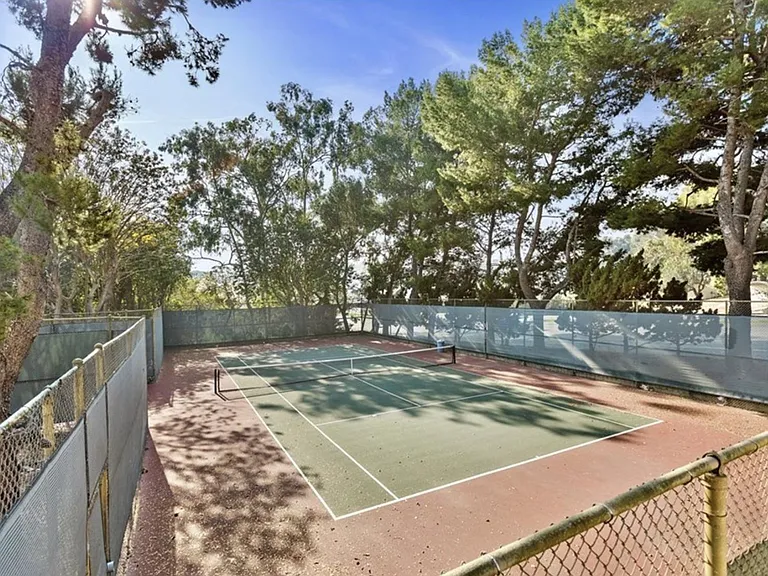 4 Sea Island Dr — Photo 21