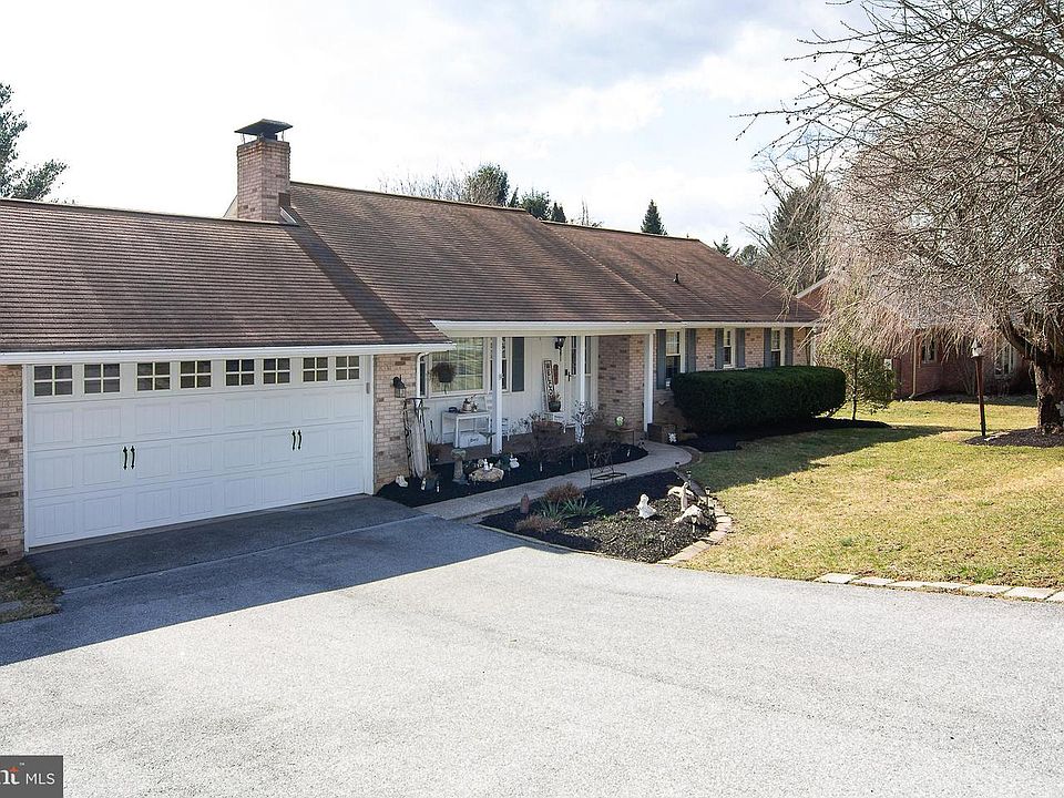 1st image of 307 Denton Dr