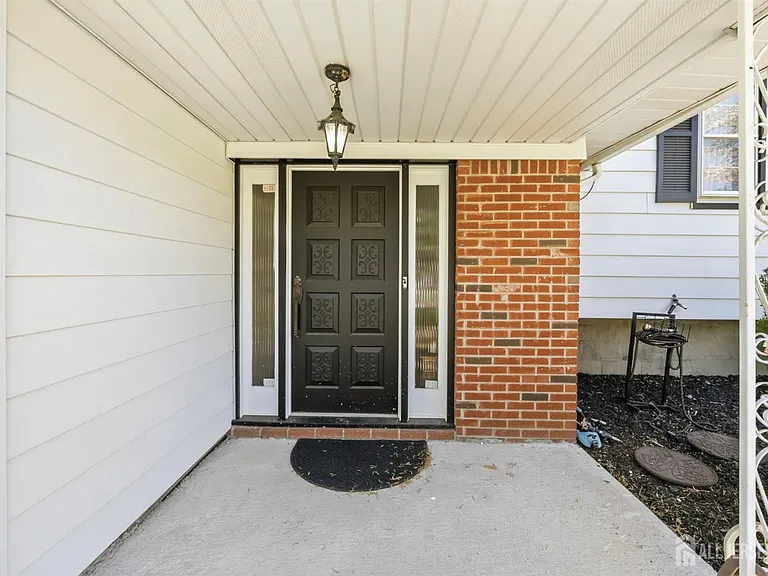 34 Ventnor Dr — Photo 33
