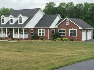 794 Sheep Farm Rd, Mount airy, NC 27030