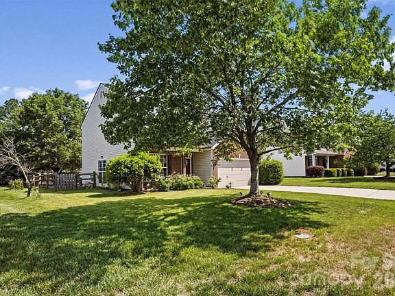 3rd image of 6058 Ironwood Ct