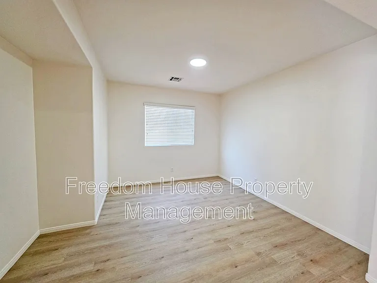 6451 Goodale St — Photo 12