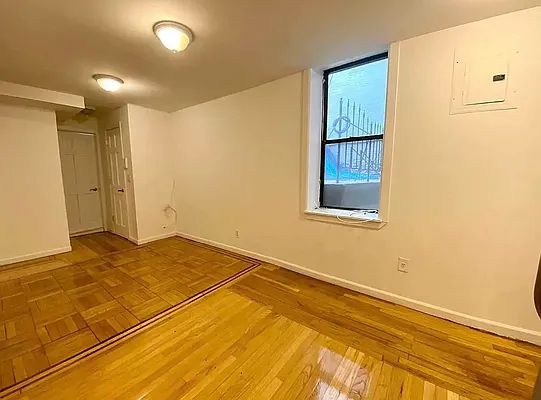 Rented by City Connections Realty | media 16