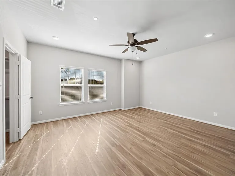 800 N Thompson St — Photo 25