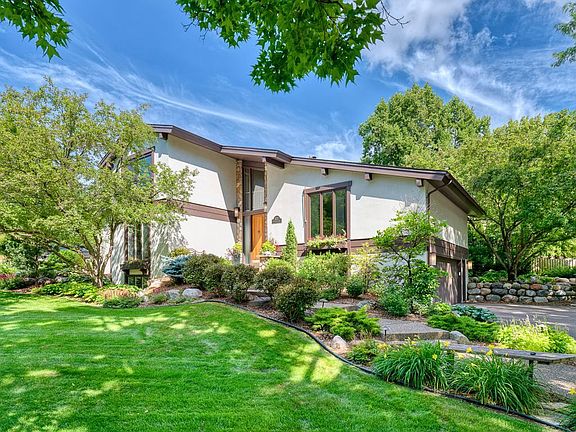 2nd image of 672 Ivy Falls Ct