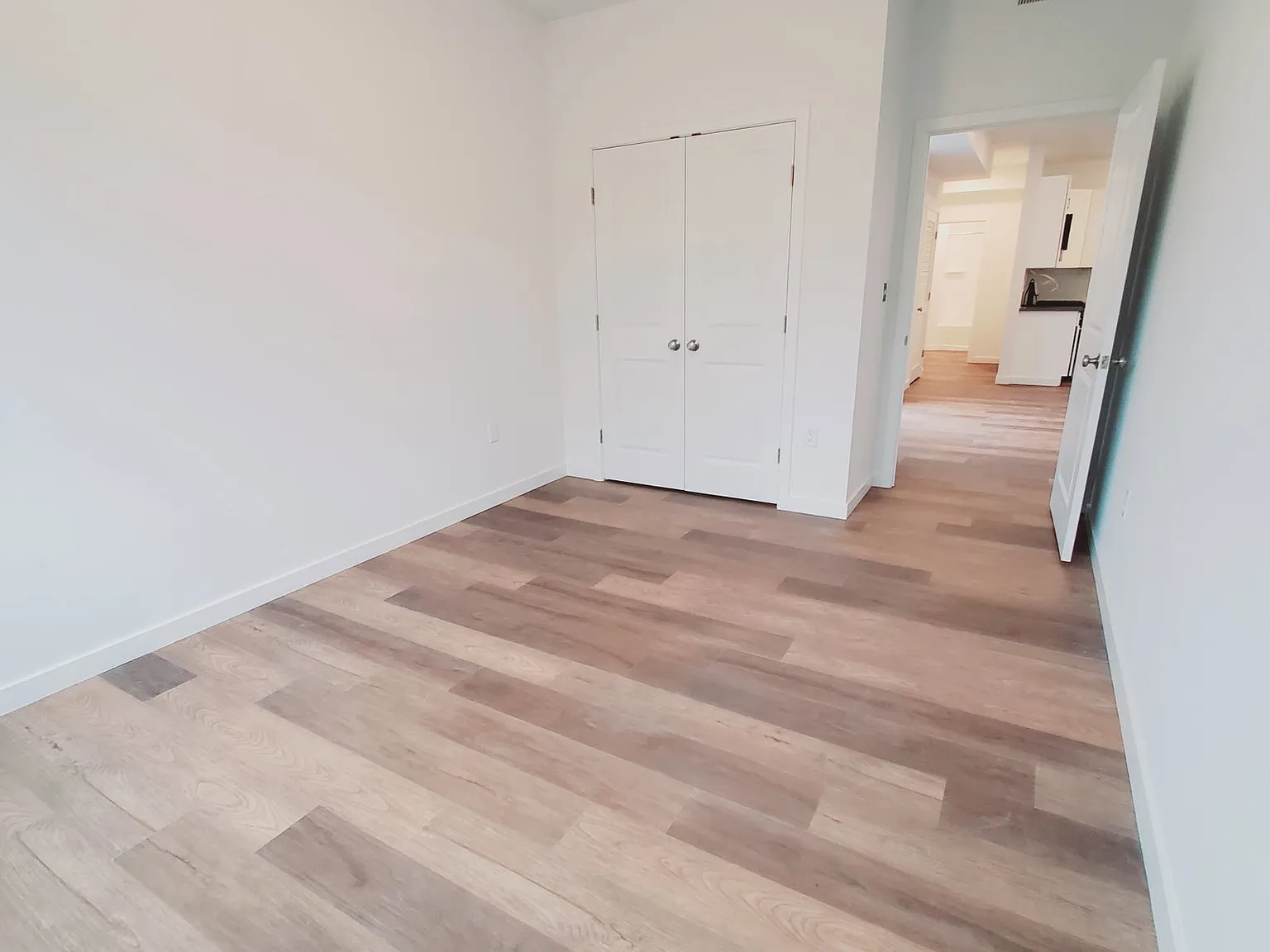 2 bed, 1.0 bath, 850 sqft, $2,700 — Photo 3