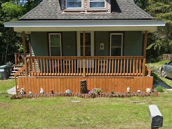 2nd image of 894 Noonan Road