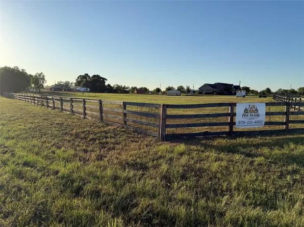 19975 Cochran Rd, Hempstead, TX 77445
