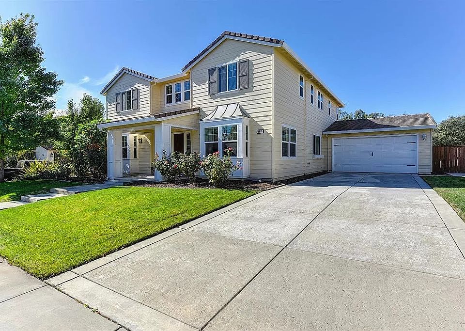 1st image of 9670 Canopy Tree St