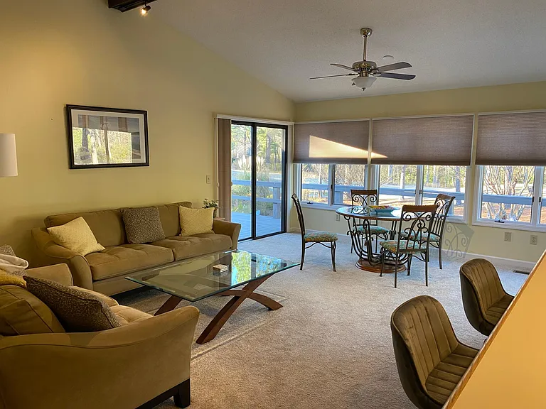 145 Glen Abbey Trl — Photo 12