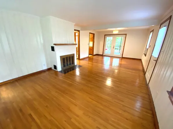 1647 S Edgewood Ave #1, Covington, VA 24426