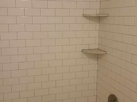 5th image of 247 Warren St #7