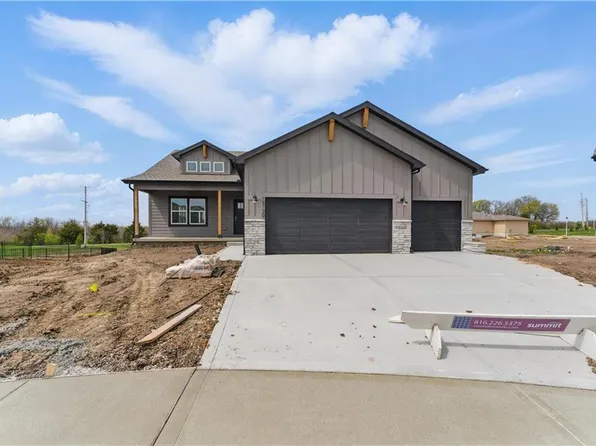 11119 N Crescent Ct, Kansas City, MO 64157