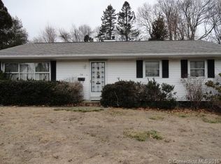 54 Brookshaven Rd, Groton, CT 06340