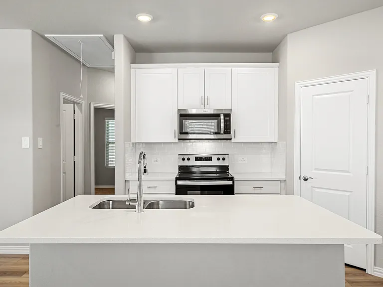 3300 Sedge Grass Dr — Photo 6
