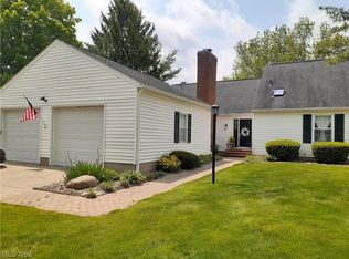 51 Oakwood Dr, Westfield Center, OH 44251