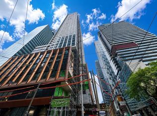 400 King St W #1112, Toronto, ON M5V 1K2
