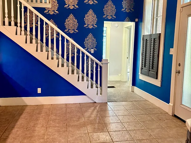 118 E Oak St — Photo 6