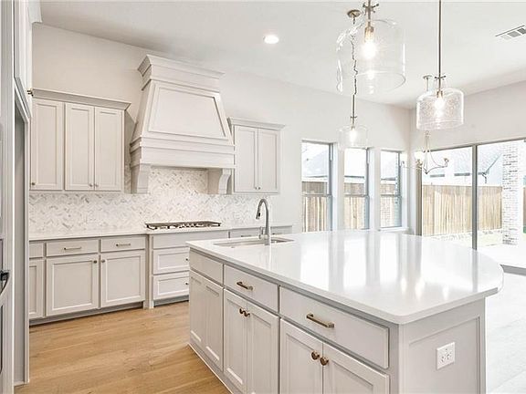 2nd image of 4548 Sir Craig Dr