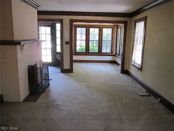 2nd image of 1082-1084 Cliffdale Ave