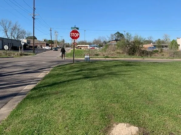 1121 W Arkansas St, Durant, OK 74701