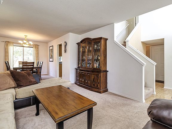 4th image of 6111 SE Sierra St