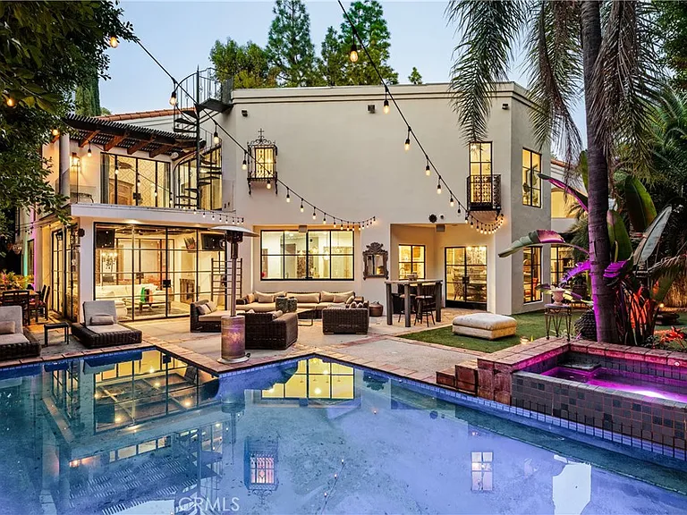 4909 Woodley Ave — Photo 1