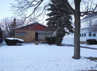 66 South Dr, Amherst, NY 14226