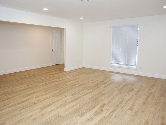 4th image of 2955 Binnacle Dr
