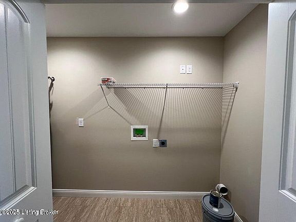 3rd image of 106 New Orleans Ct