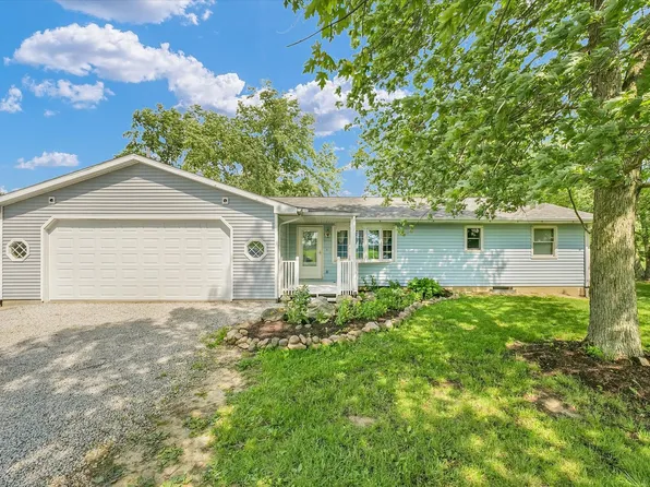 2552 County Road 500 E, Mahomet, IL 61853