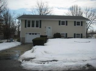 1206 Perry Ln, Fulton, MO 65251