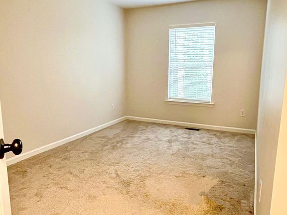 4th image of 3040 Barrymore St Unit 108