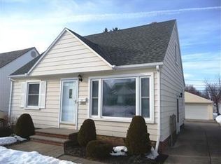 2922 Stanfield Dr, Parma, OH 44134