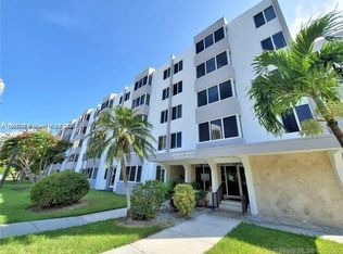 250 180th Dr APT 203, Sunny Isles Beach, FL 33160
