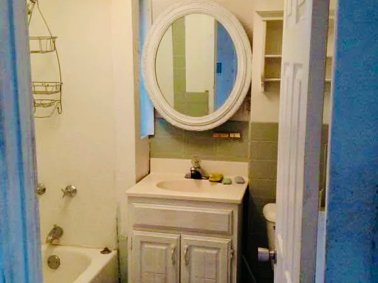 114 W 37th St #2 — Photo 4