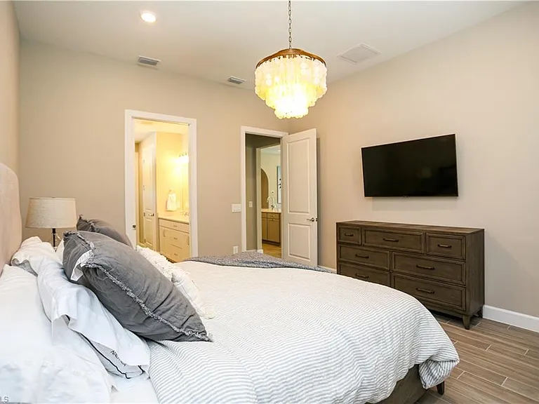 9716 Everglades Dr — Photo 16