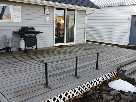 4th image of 204 S Leslie St