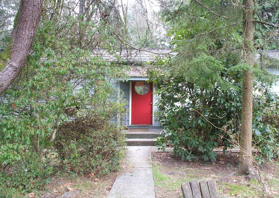 1st image of 1319 Dickinson Ave NW