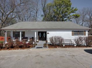 174 College St, New Market, AL 35761