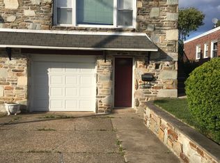 7021 Crease Ln, Philadelphia, PA 19128