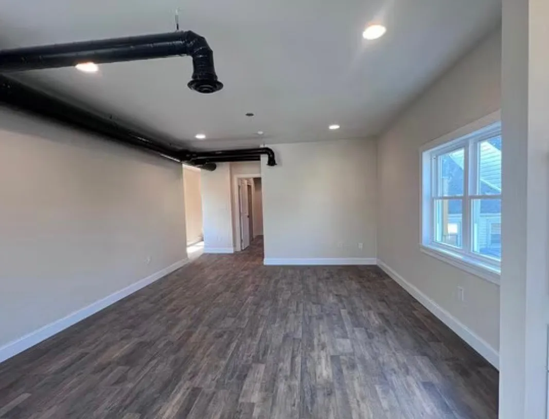 2 bed, $2,100 — Photo 3