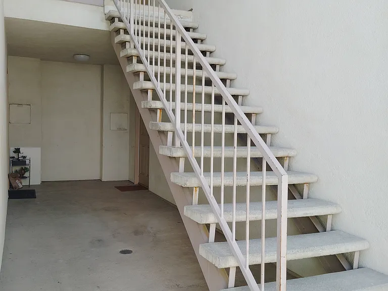18640 Collins St #201 — Photo 33