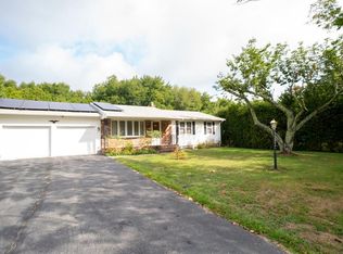 387 Russells Mills Rd, Dartmouth, MA 02748