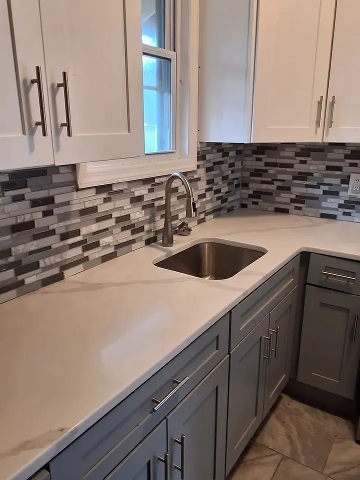 3 bed, $1,900 — Photo 1