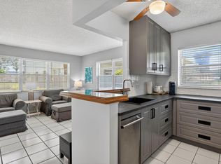 492 W Tilford, Deerfield Beach, FL 33442