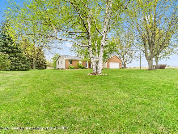 3rd image of 11441 S Francis Rd