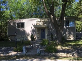 W230N9491 Colgate Rd, Lisbon, WI 53089