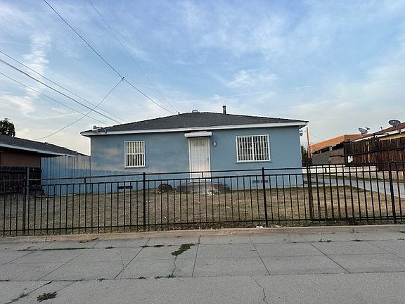 3rd image of 748 W 10th St #1